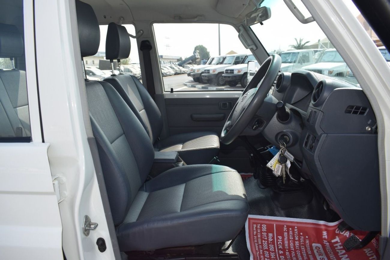 Toyota Land Cruiser Pick Up Toypta Landcruiser Pickup DC 2019 RHD Diesel V8