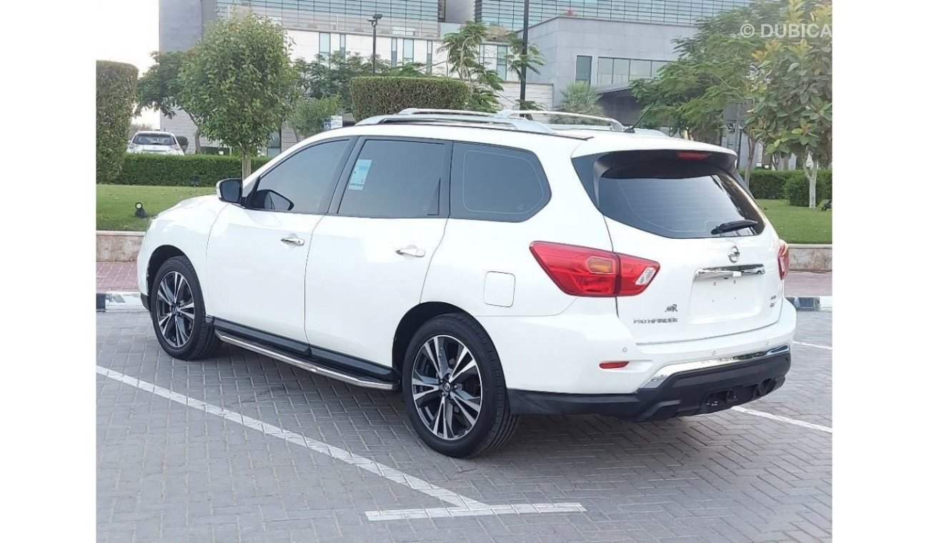 Nissan Pathfinder SV