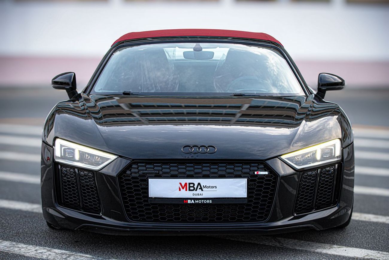 أودي R8 Spyder V10 Plus 5.2L