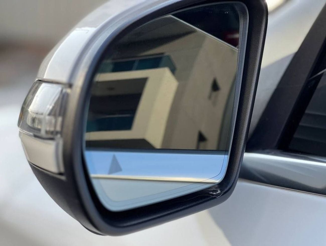 Mercedes Benz C300 STANDARD Luxury 2.0L // 2019 //  High Option With AMG Kit ,  Sunroof , Car Play , Very Good Con