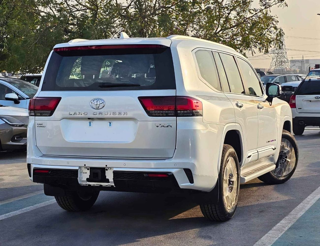 Toyota Land Cruiser VXR-Z TWIN TURBO / 3.5L PETROL V6 4WD /360* CAMERA /RADAR/HEADUP DISPLAY/JBL SPKRS (CODE#LCVXRZOM)