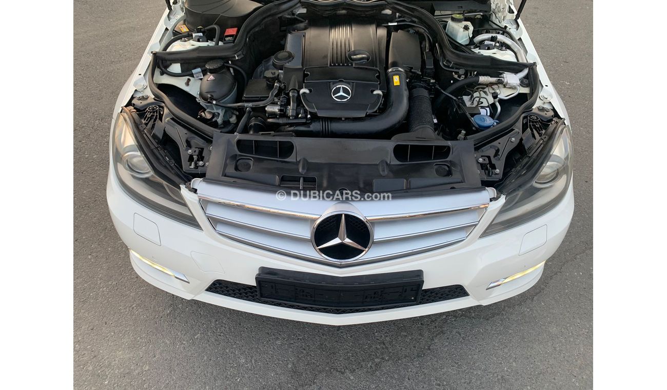 Mercedes-Benz C 200 Mercedes C200_Gcc_2013_Excellent_Condition _Full option