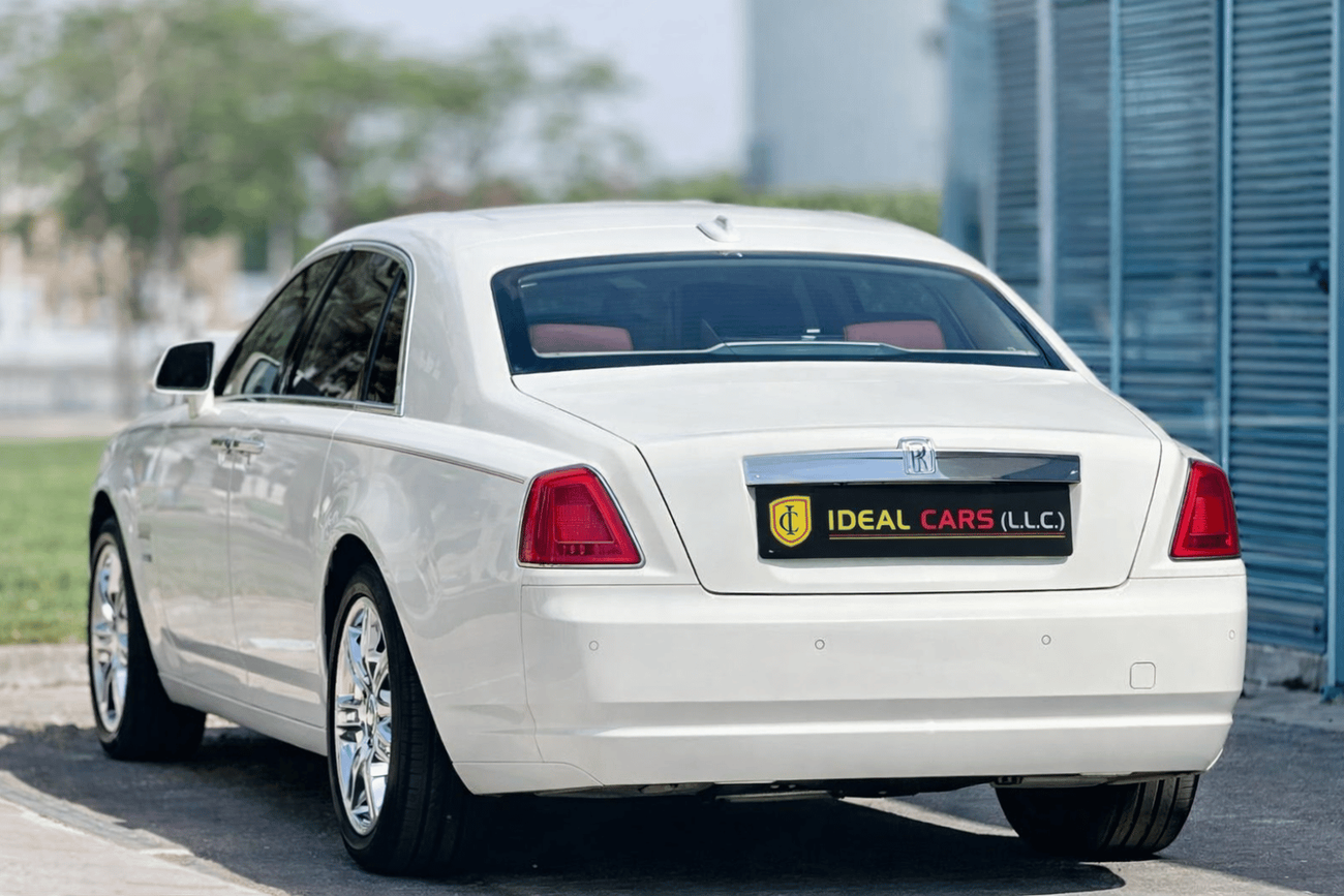 Rolls-Royce Ghost Std 6.6L l ROLLS ROYCE GHOST l GCC SPECS l 6.6L W12 l YEAR 2017 l