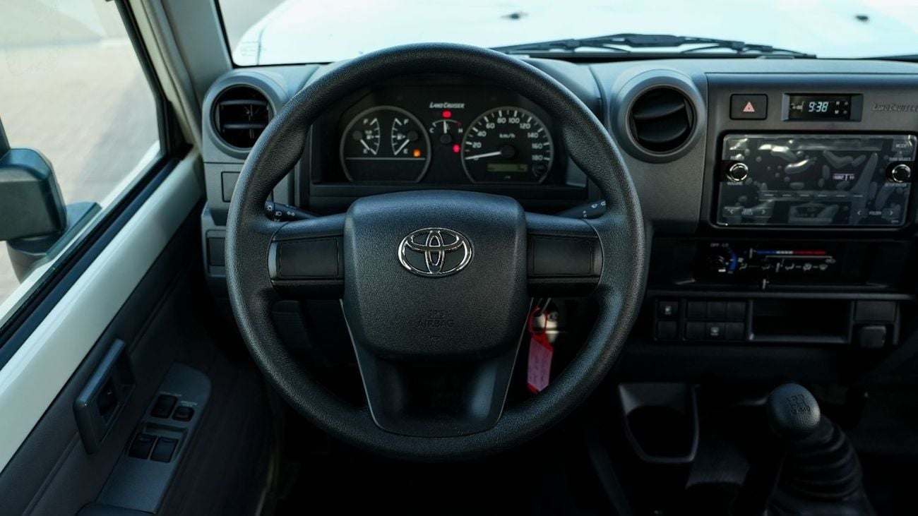 Toyota Land Cruiser 70 Land Cruiser Hard Top V6 4.2L 2025 MY EXPORT