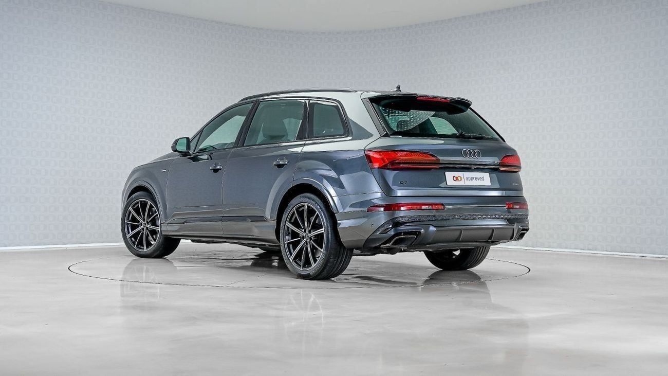 أودي Q7 45 TFSI quattro S-Line 3.0L UAE's Very Best Example | AED 4,128 Per Month