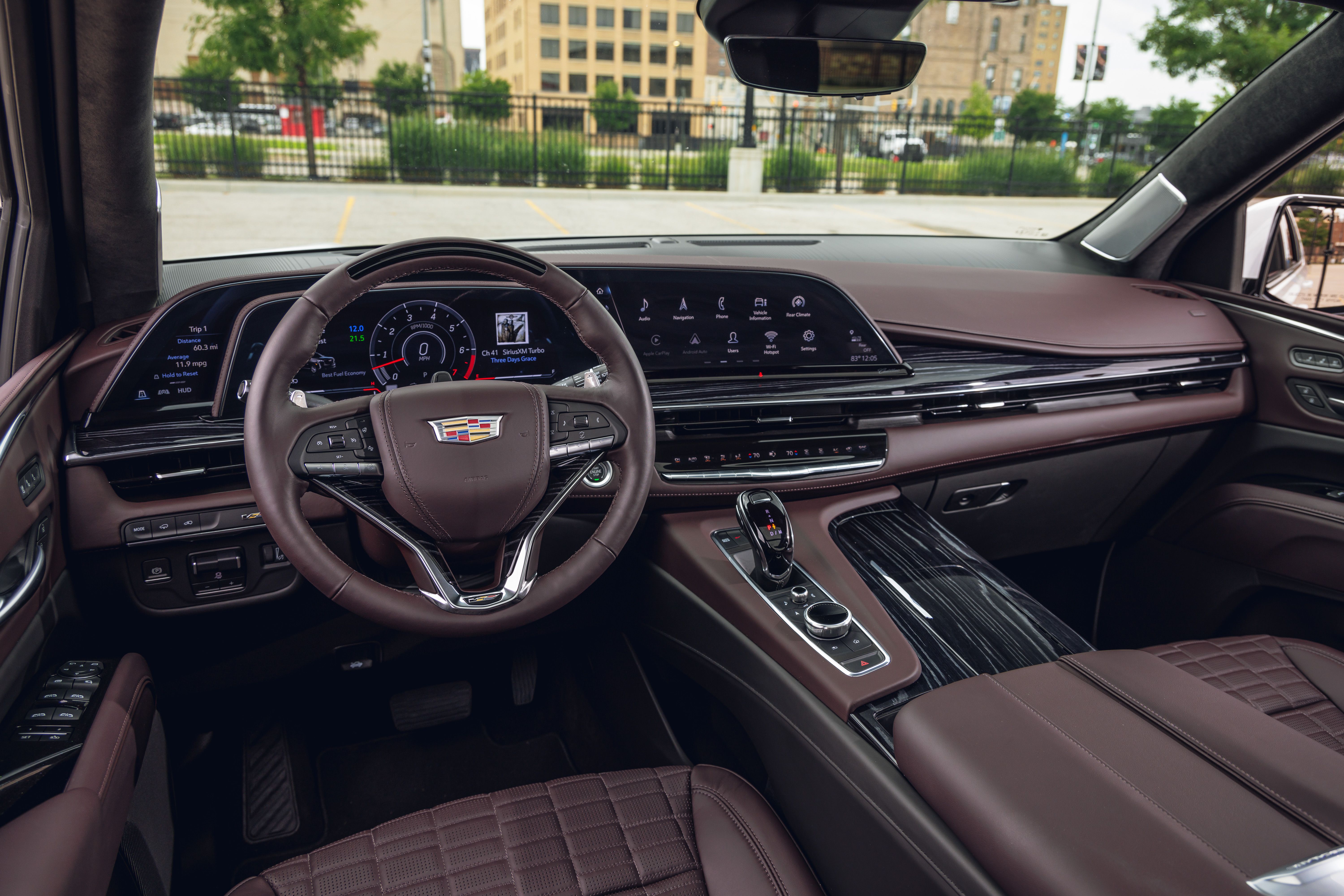 Cadillac Escalade interior - Cockpit