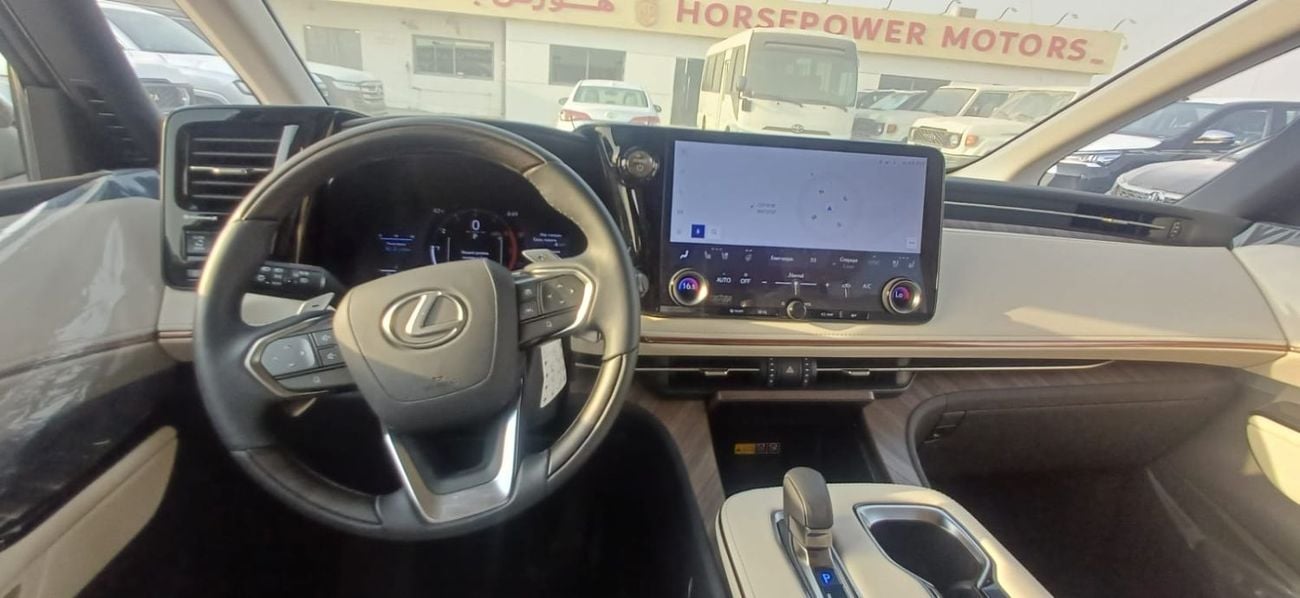 Lexus LM 350h LEXUS LM350H HYBRID VIP 4 SEATER COLOR BLACK MODEL 2025