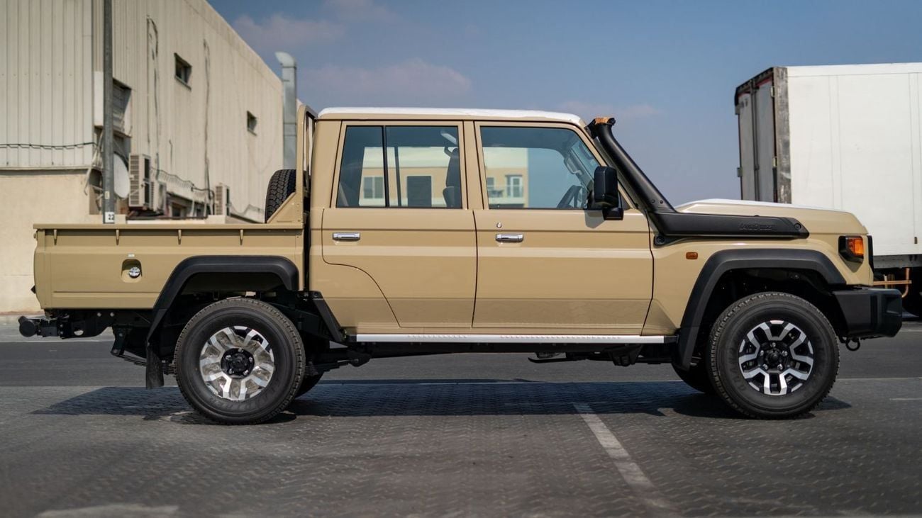 Toyota Land Cruiser Pick Up Toyota Land Cruiser pick-up 79 double cabin 4.0 LTR V6 Petrol Mid Option Automatic 2025 Model