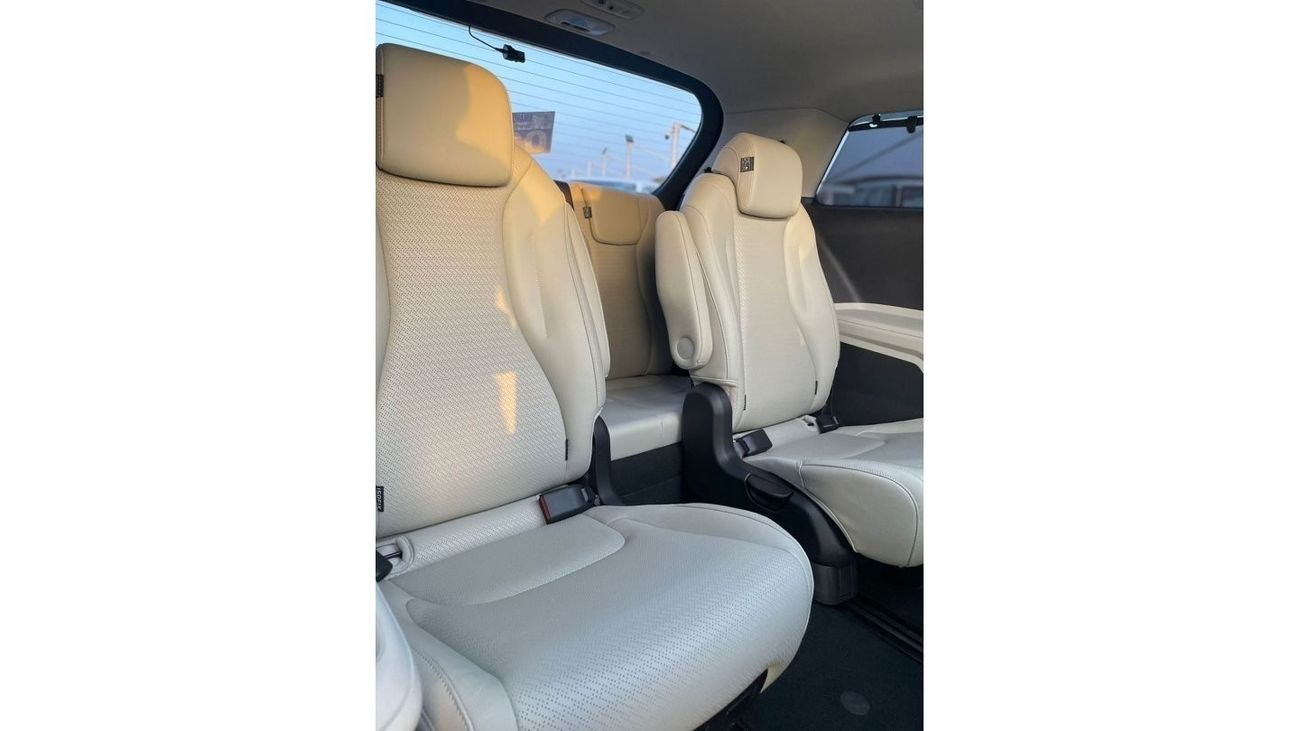 Kia Carnival 2021 Kia Carnival Exclusive Diesel Korean Specs Orignal Paint - 360* CAM - Panoramic View - 9 seater