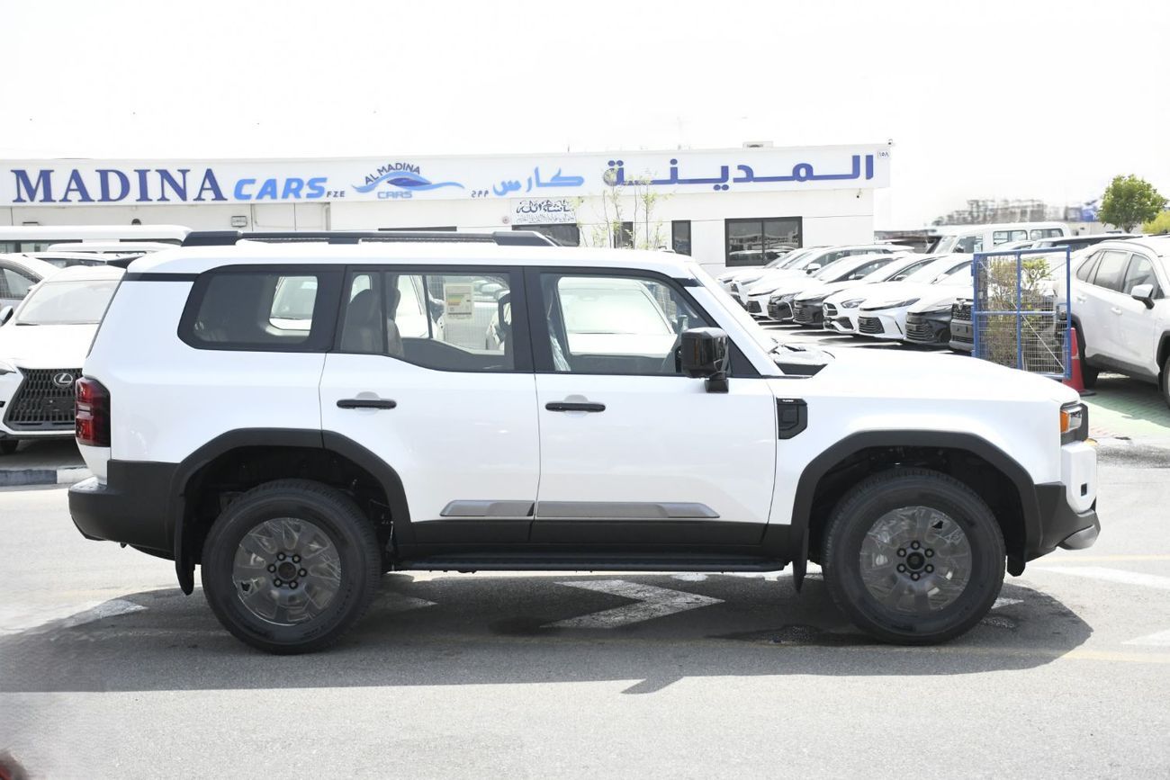 تويوتا برادو 2.4L Adventure  Petrol Full Option GCC (Ready Stock)