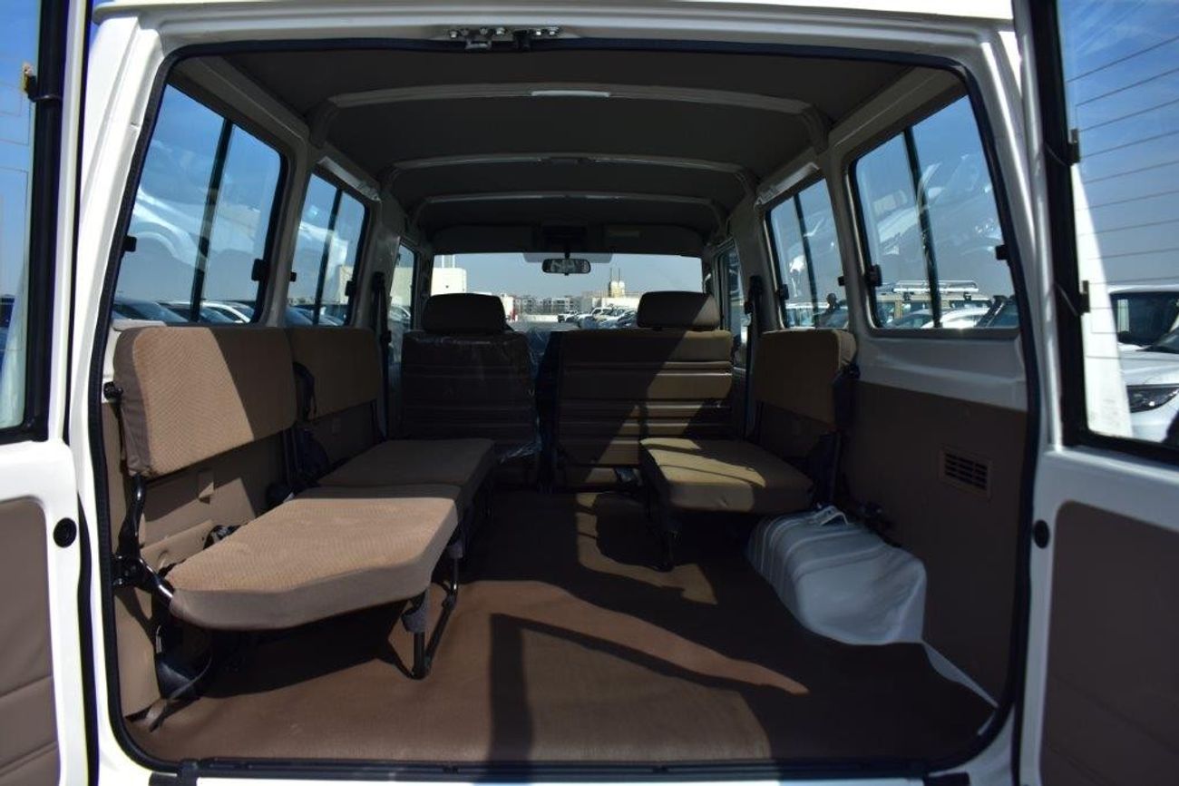 Toyota Land Cruiser 70 2024 TOYOTA LC 78 HARDTOP V8 4.5L TURBO DIESEL MT
