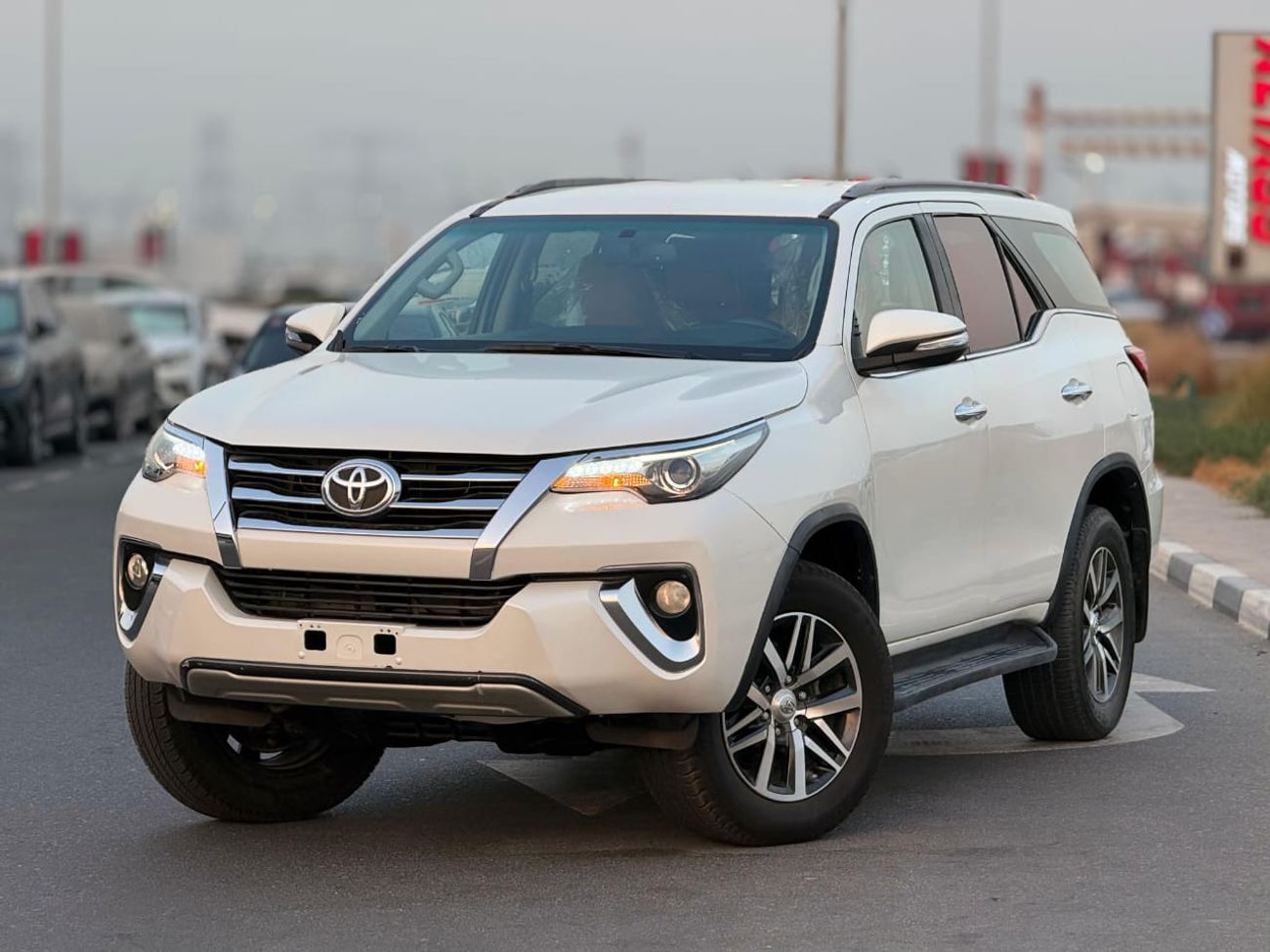 Toyota Fortuner Toyota fortuner 2019 white with orange interior LHD gcc specs 7 seaters