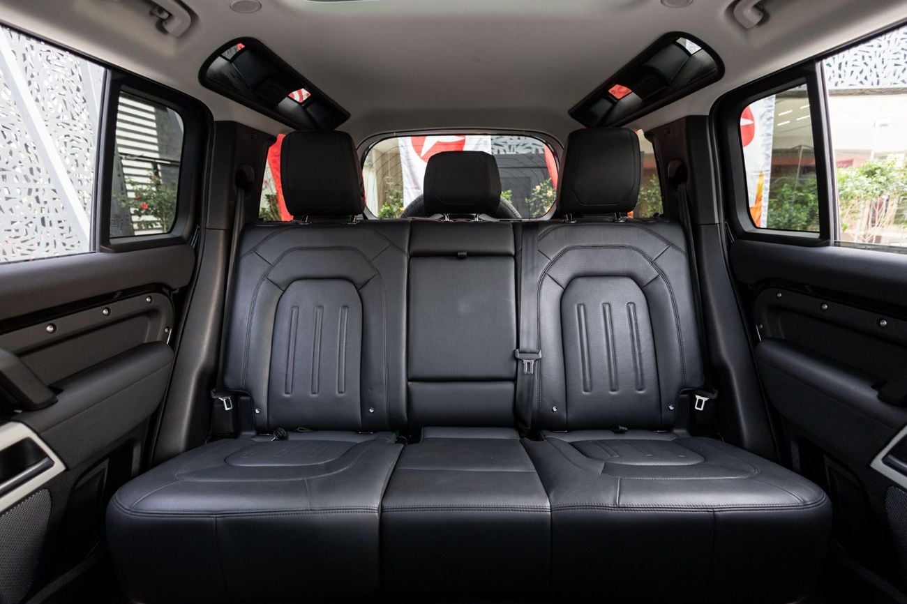 Land Rover Defender P300 110 S 2.0L (5 Seater)