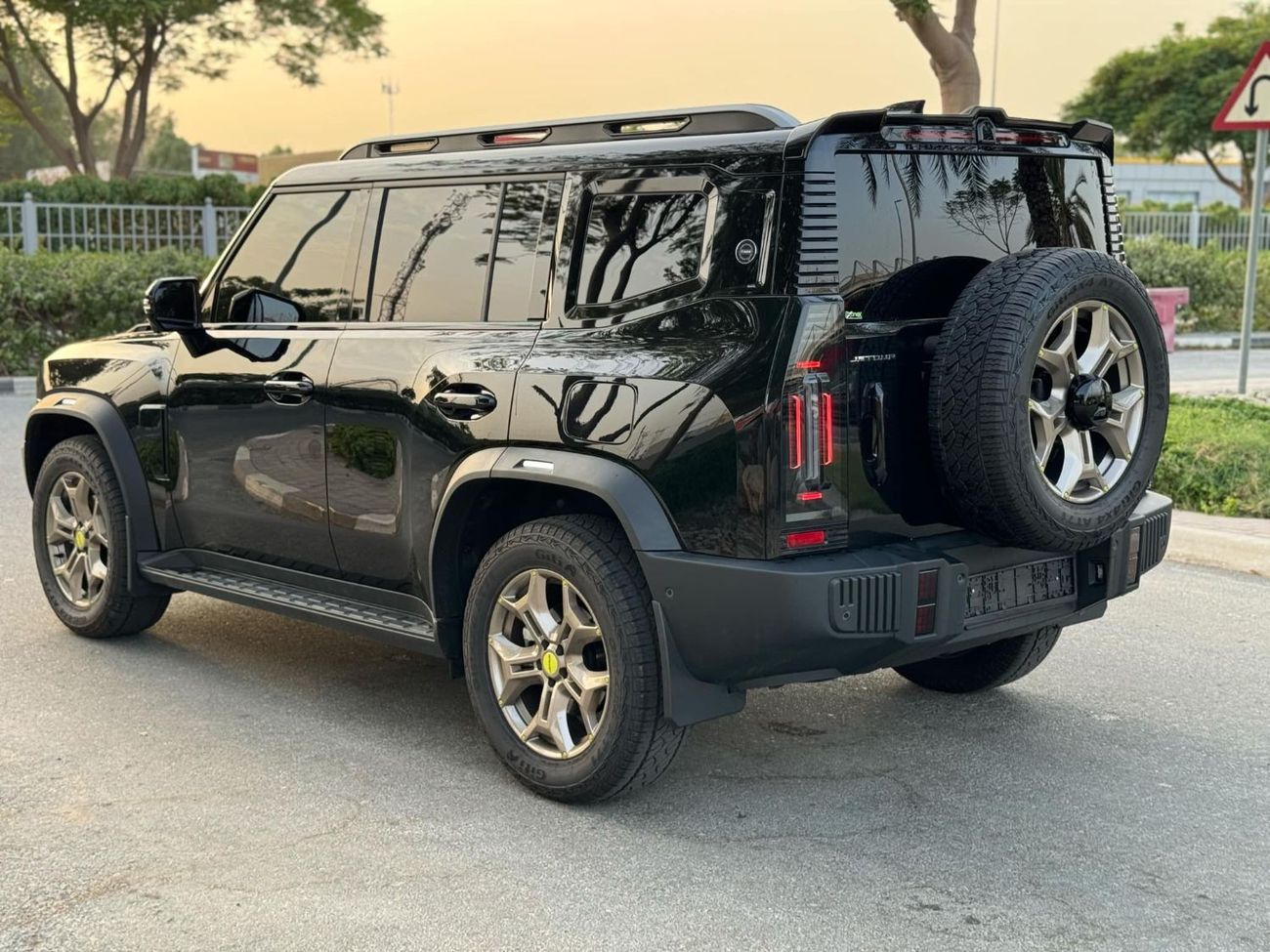 Jetour T2 UNDER WARRANTY AND SERVICE CONTRACT