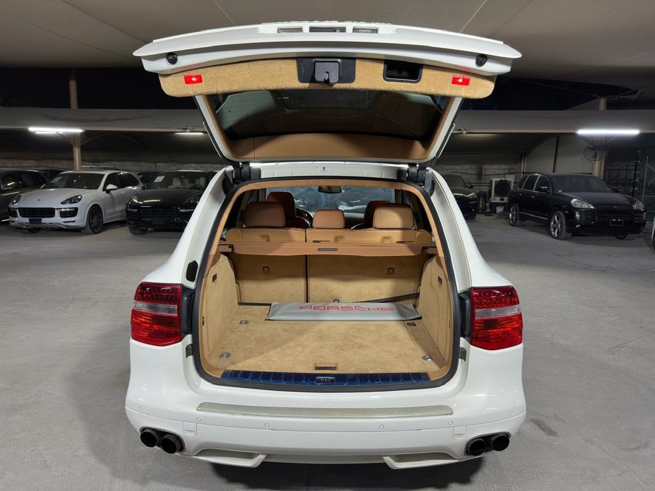 Porsche Cayenne PORSCHE CAYENNE TURBO 2008 4.8L | TECHART KIT | CARBON BONNET | TECHART 22 BEIGE INTERIOR