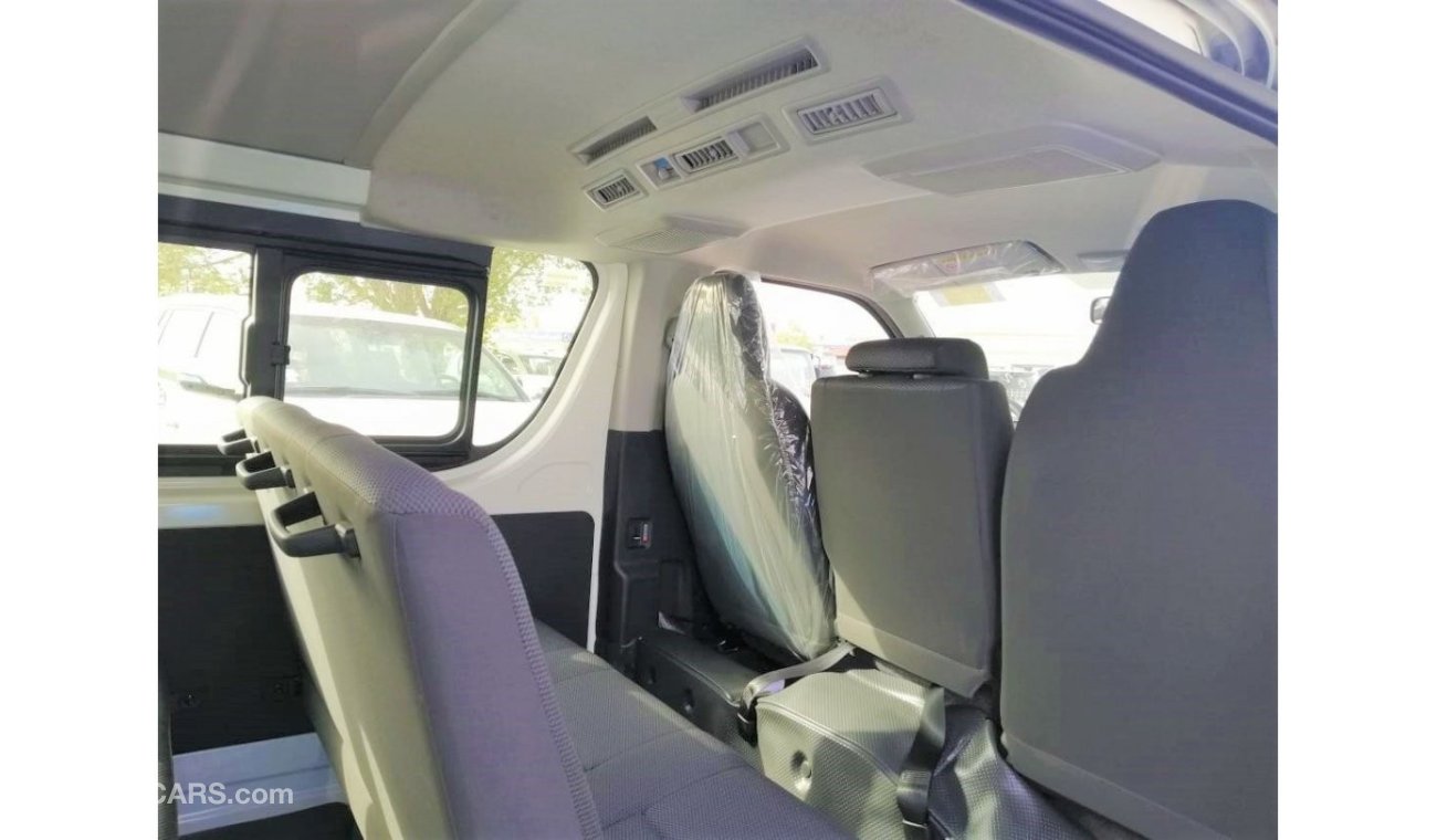 Toyota Hiace 13 seats