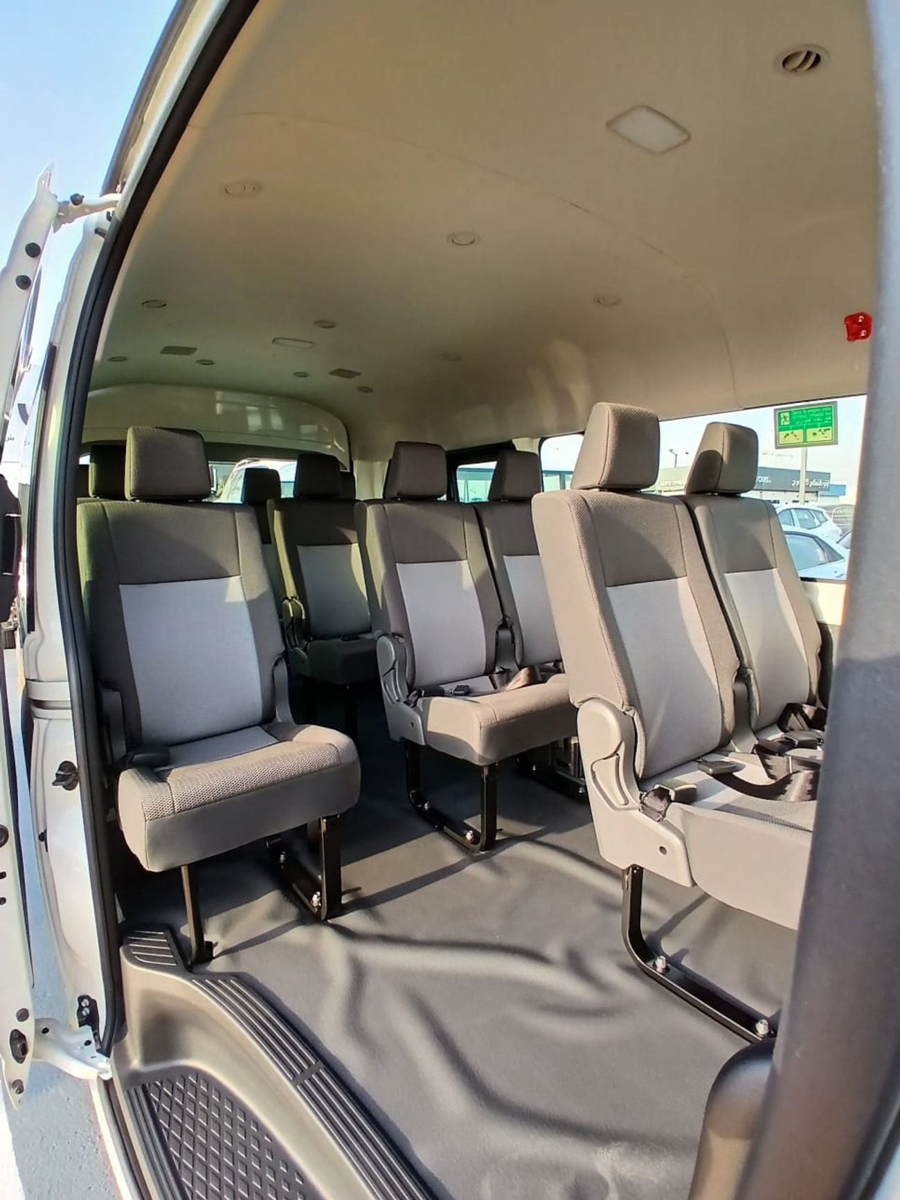 تويوتا هاياس 2.8L Diesel Manual Transmission, High Roof, 13 Seater, Model 2026