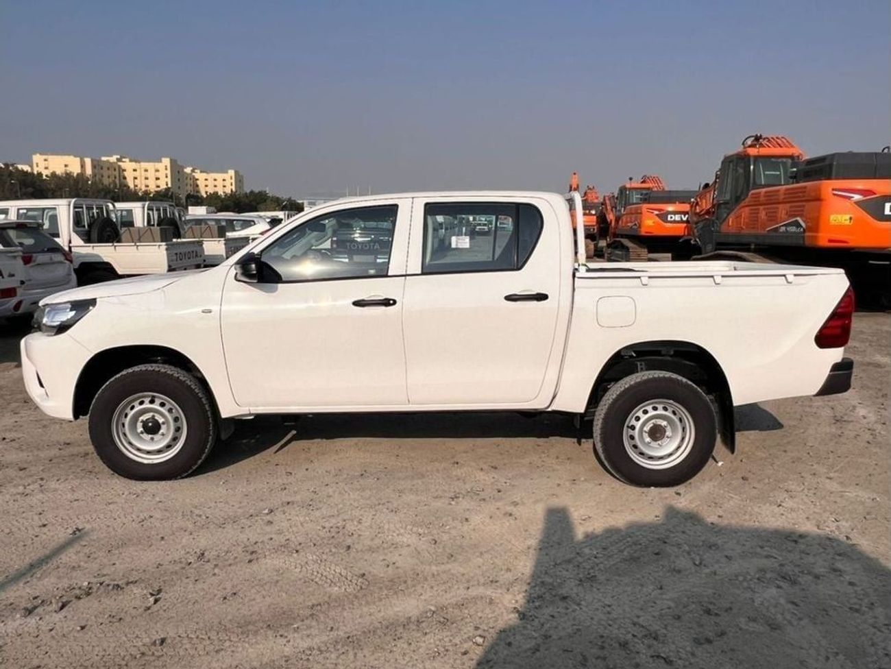 تويوتا هيلوكس Toyota Hilux Double Cabin 2.4L 4-Cyl  Diesel Manual Transmission 4x4 2025