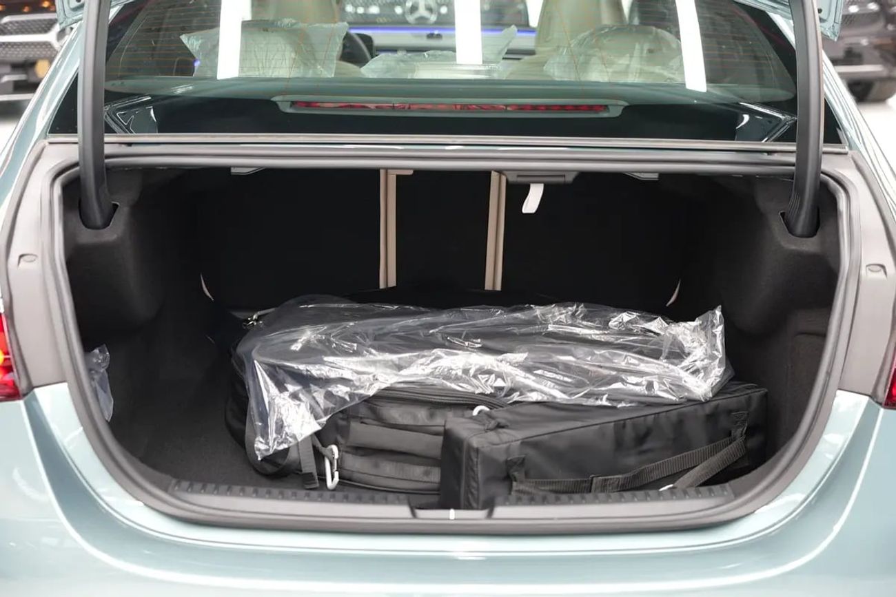 Mercedes-Benz E300 E 300 | GCC 0km | Agency Warranty | AMG Package