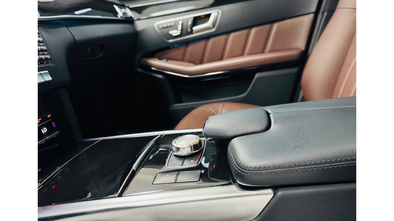 Mercedes-Benz E300 Elegance GCC .. AMG .. V6 .. Perfect Condition .. Panoramic