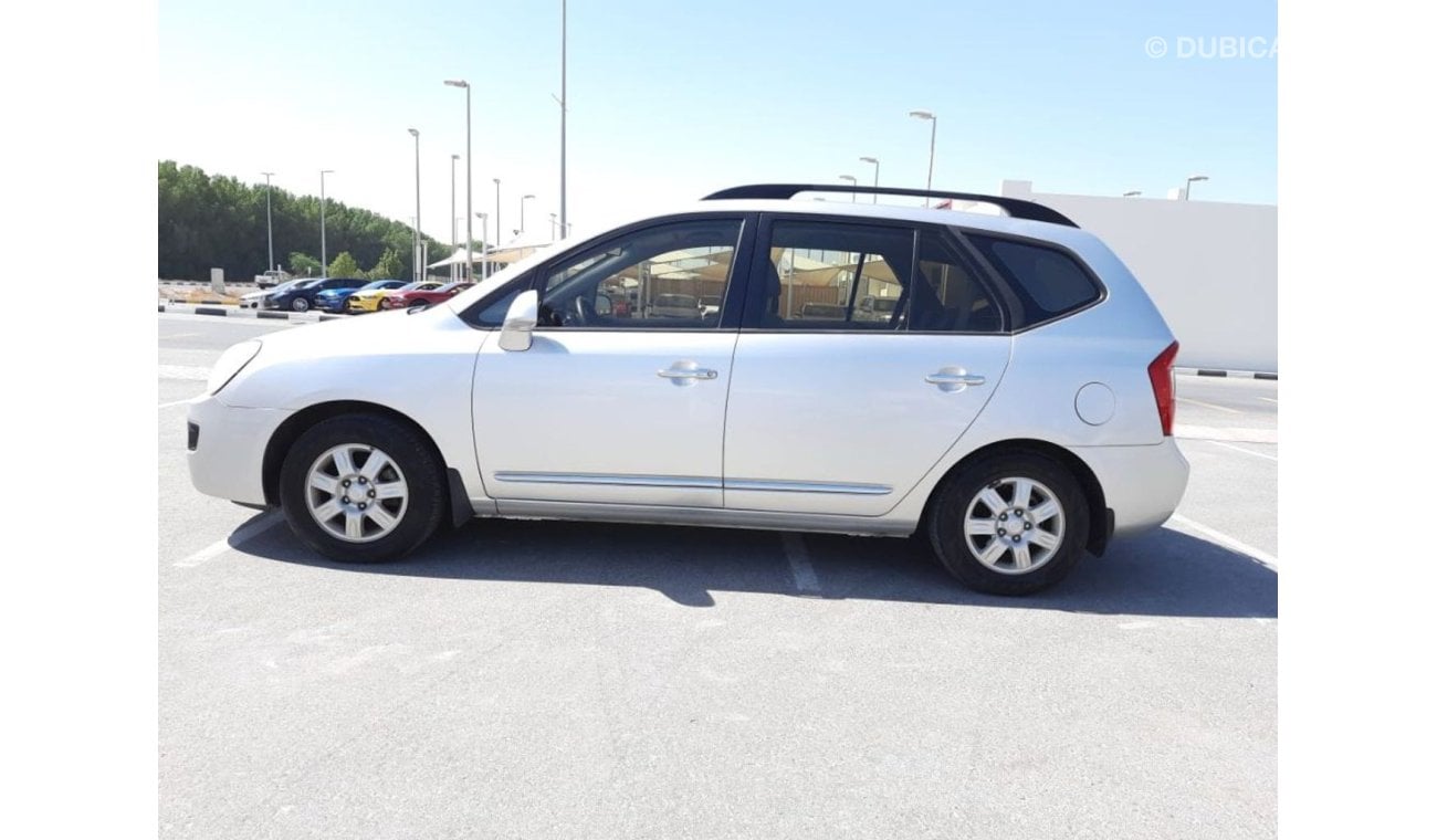 Kia Carens Kia carens 2009 g cc full automatic orginal pant