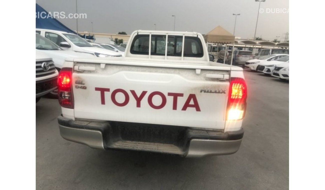 Toyota Hilux 4x2 deseil