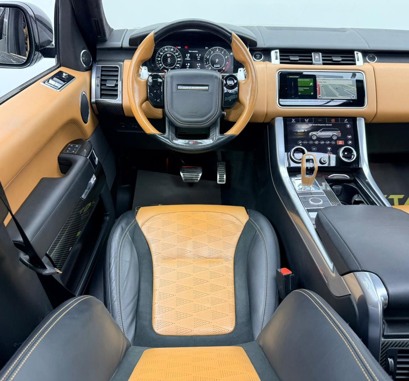 لاند روفر رينج روفر سبورت 2022 Range Rover Sport SVR, 2027 RR Warranty + Service Pack, Full RR Service History, GCC