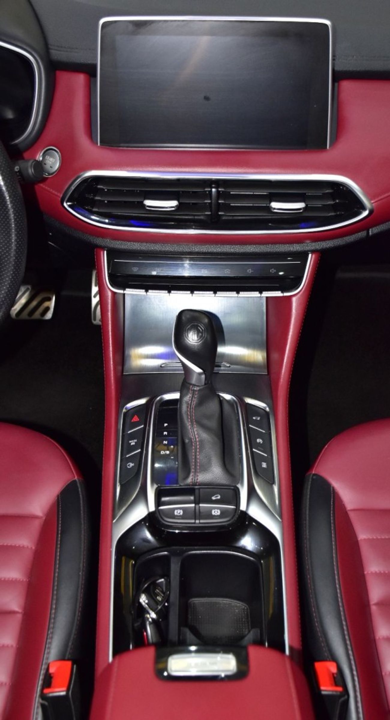 أم جي HS EXCELLENT DEAL for our MG HS Trophy AWD 30T ( 2022 Model ) in Black Color GCC Specs