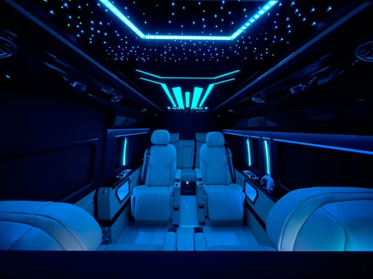 Toyota Hiace GL Built by Barugzai | 2-летняя гарантия на интерьер + Agency Warranty