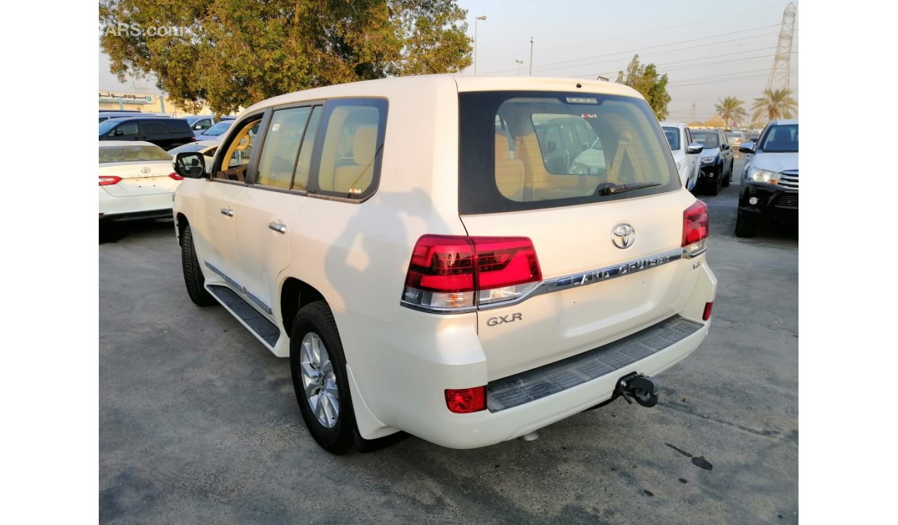 Toyota Land Cruiser V6 gxr  petrol