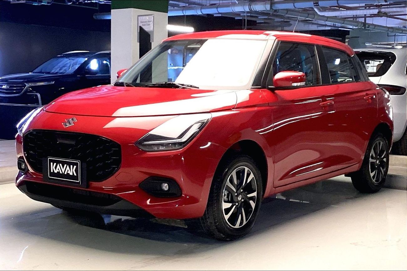 سوزوكي سويفت GLX | National Day Celebration | شامل الضمان | 0 ﺪﻔﻋﺓ ﺃﻮﻟﻯ