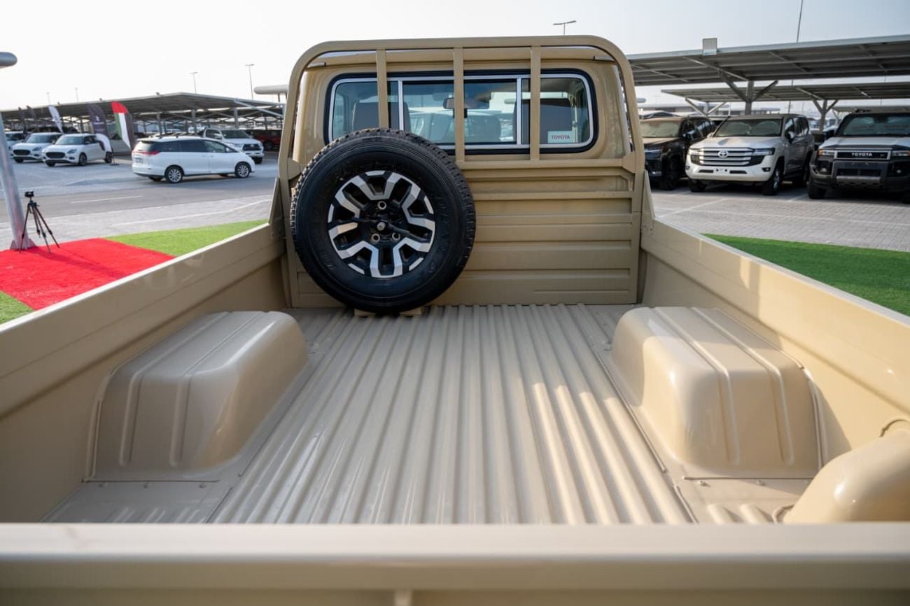 تويوتا لاند كروزر بيك آب Toyota LC79 2.8L T Diesel Automatic Z1 Full Option 2025