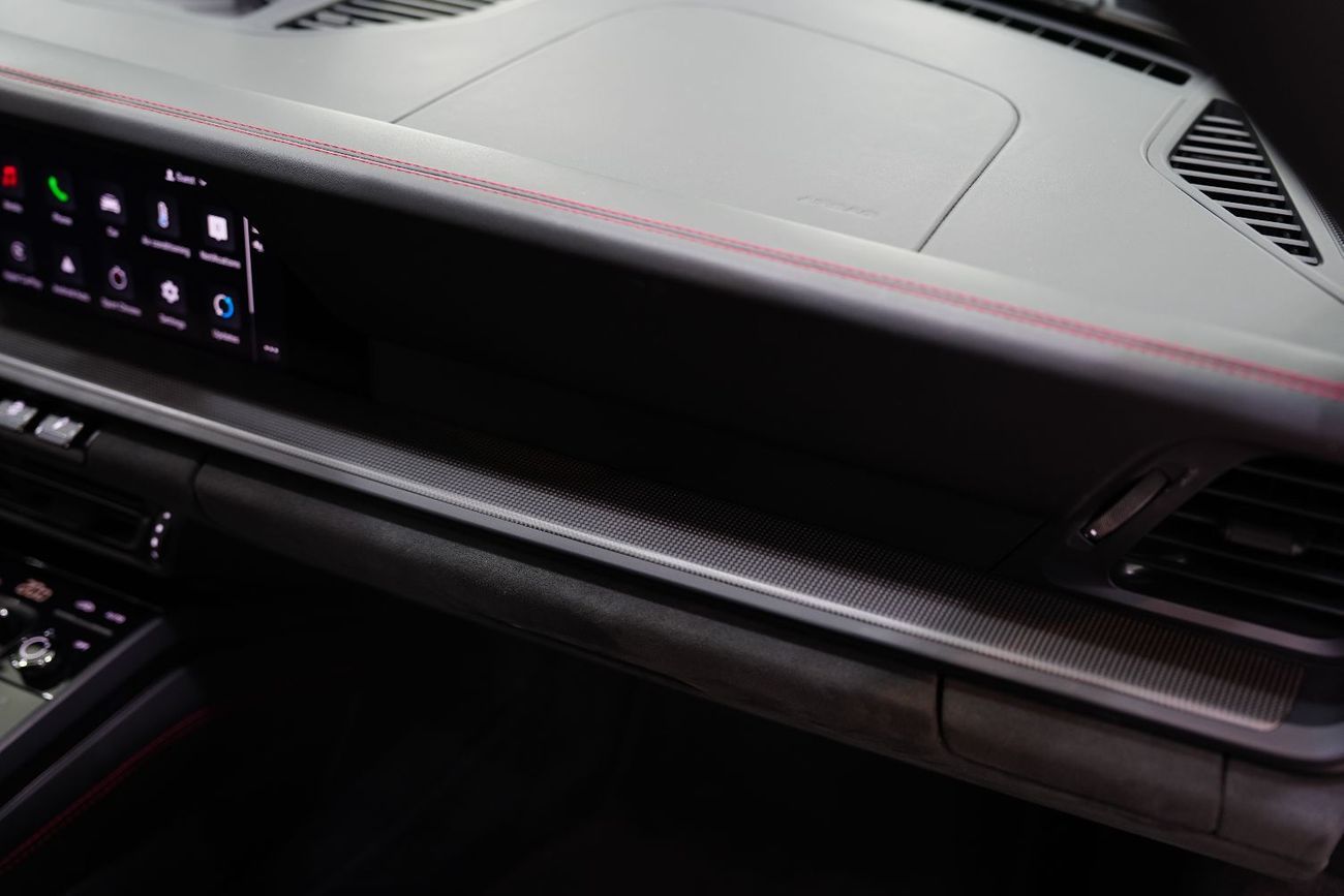 بورش 911 Carrera GTS 3.0L (450 HP) Convertible Bose Audio, Sport Chrono Package, Al Nabooda Warranty!!