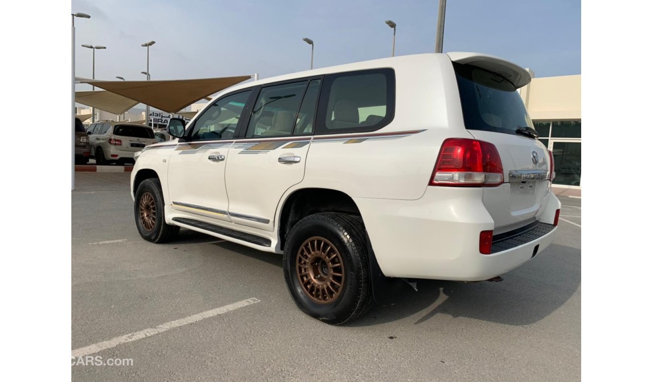 Toyota Land Cruiser Toyota landcruser g_xr v6 2009 good condition