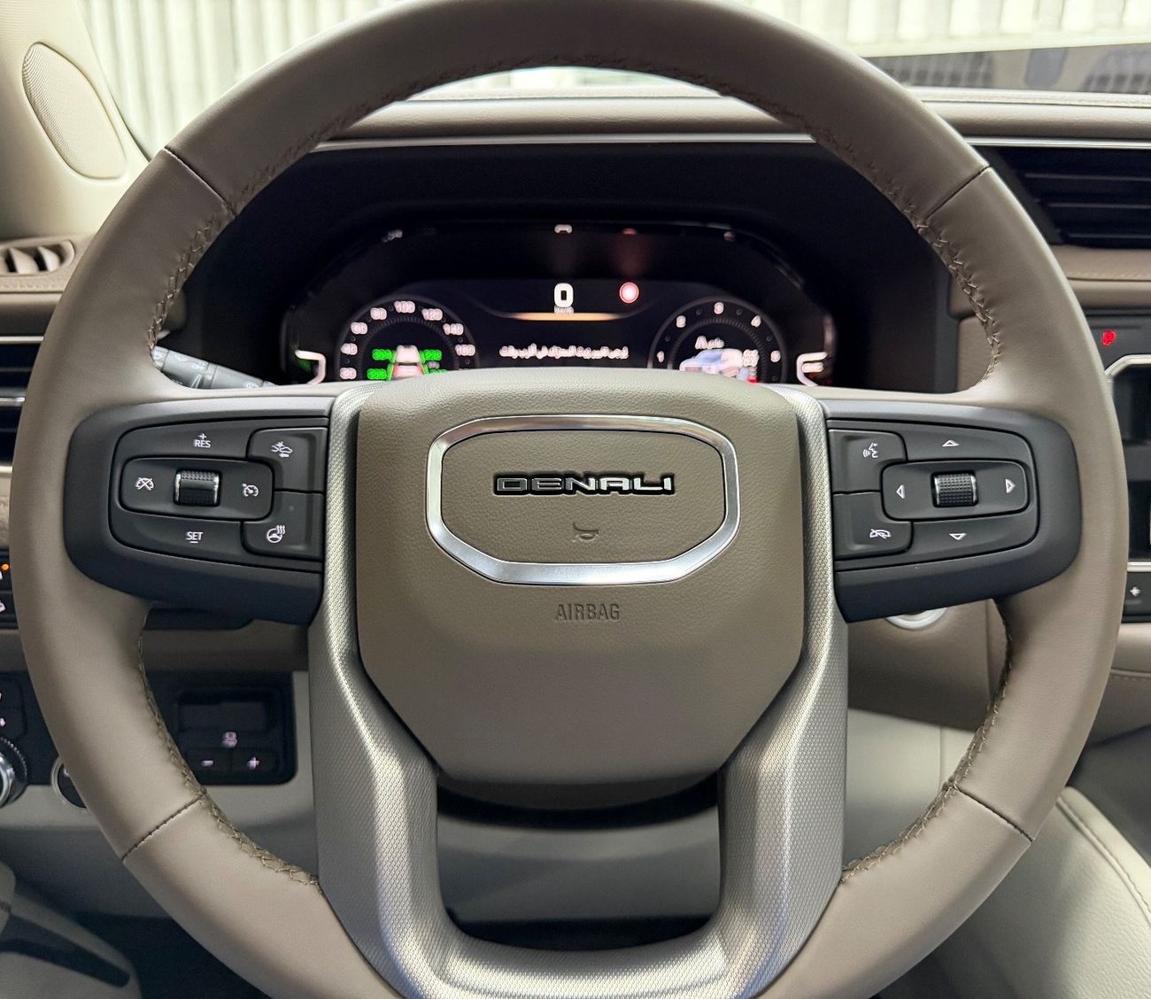 GMC Yukon XL GCC .. FSH .. 6,2L .. XL .