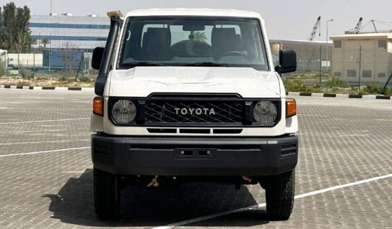 تويوتا لاند كروزر بيك آب Toyota Land Cruiser Pickup LC79 DC 4.2L Diesel 2025