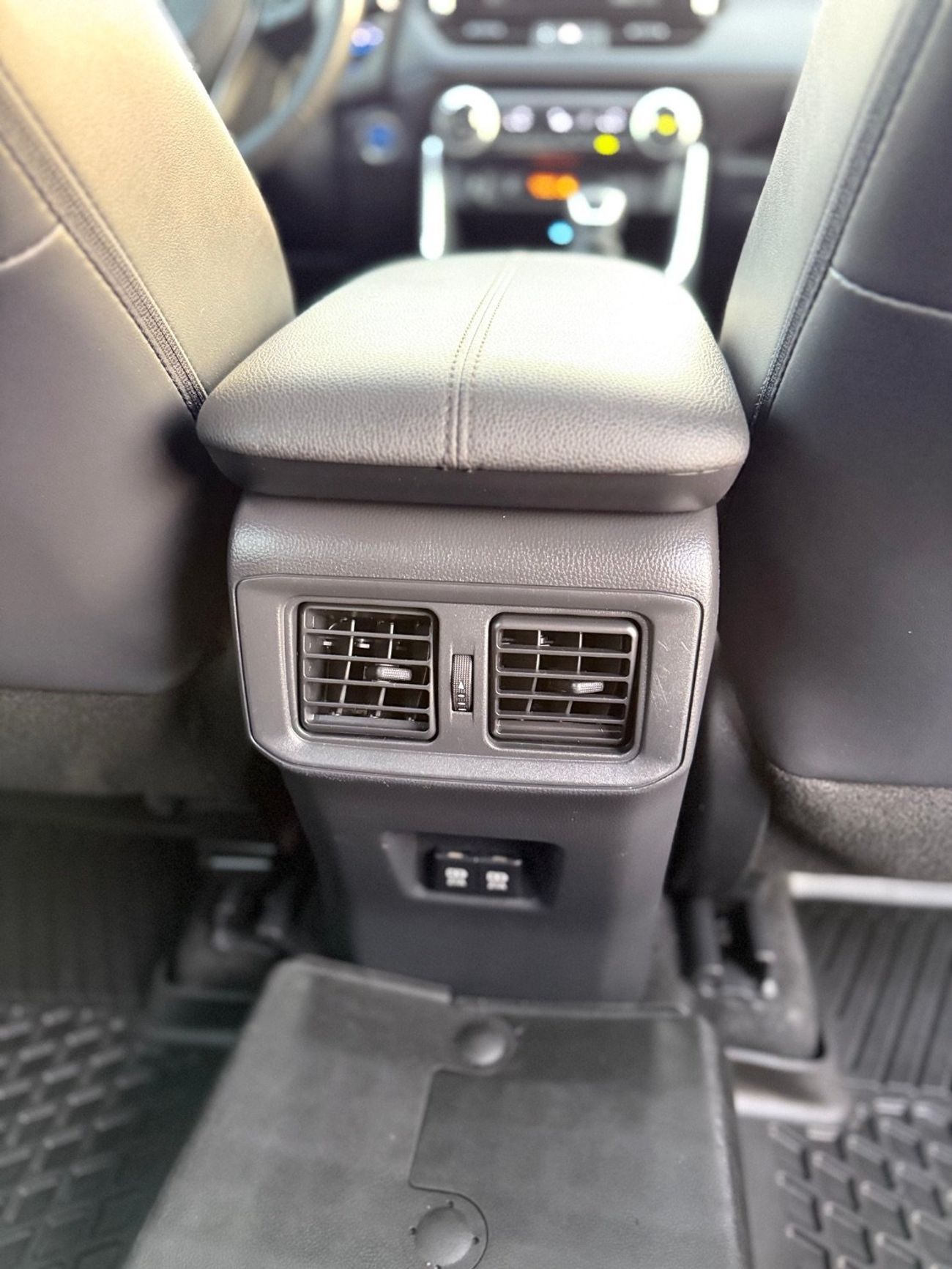 Toyota RAV4 XSE Hybrid Full Option