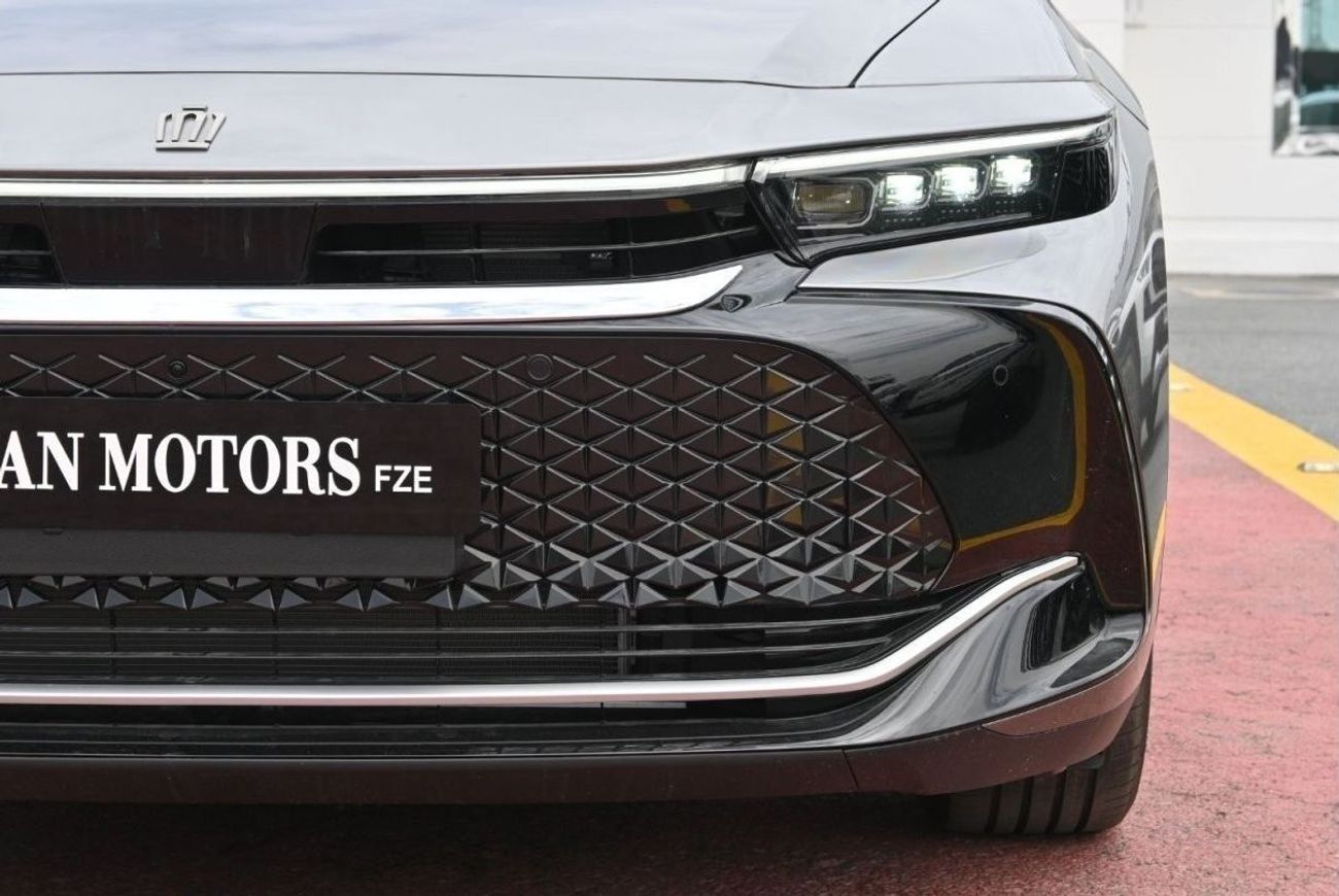 Toyota Crown Toyota Crown 2.5L Hybrid Model 2023 Color Grey