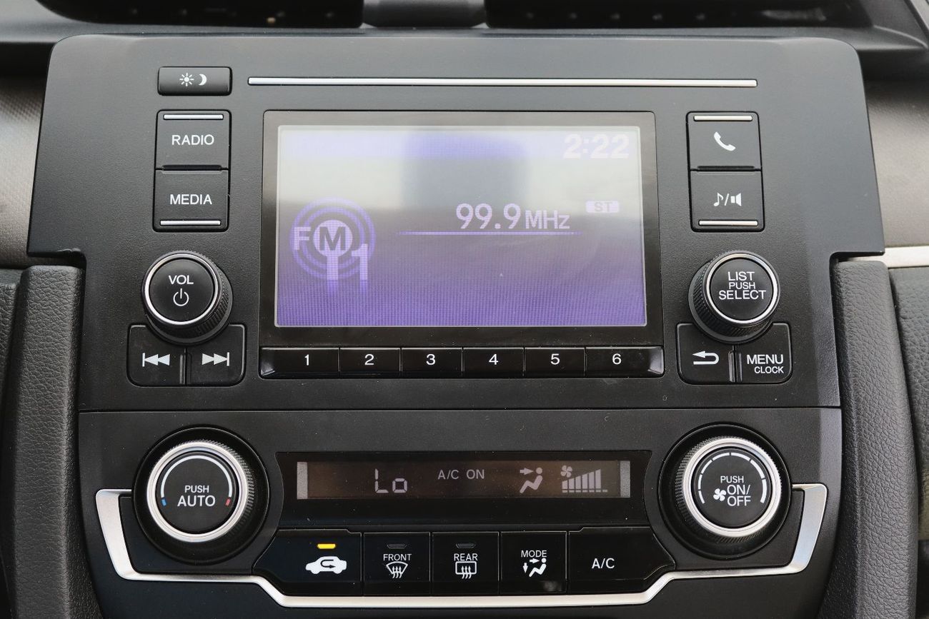 Honda Civic DX 1.6L 2020 Honda Civic GCC , accident-free, with a 1.6L, low mileage, in excellent condition