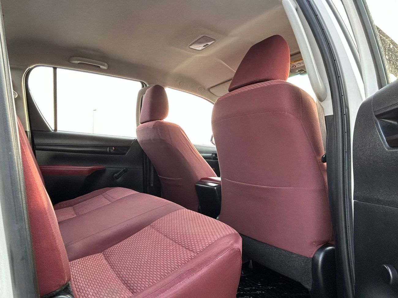 تويوتا هيلوكس 2021 Toyota Hilux 4x4 AWD - Petrol Automatic - No accident