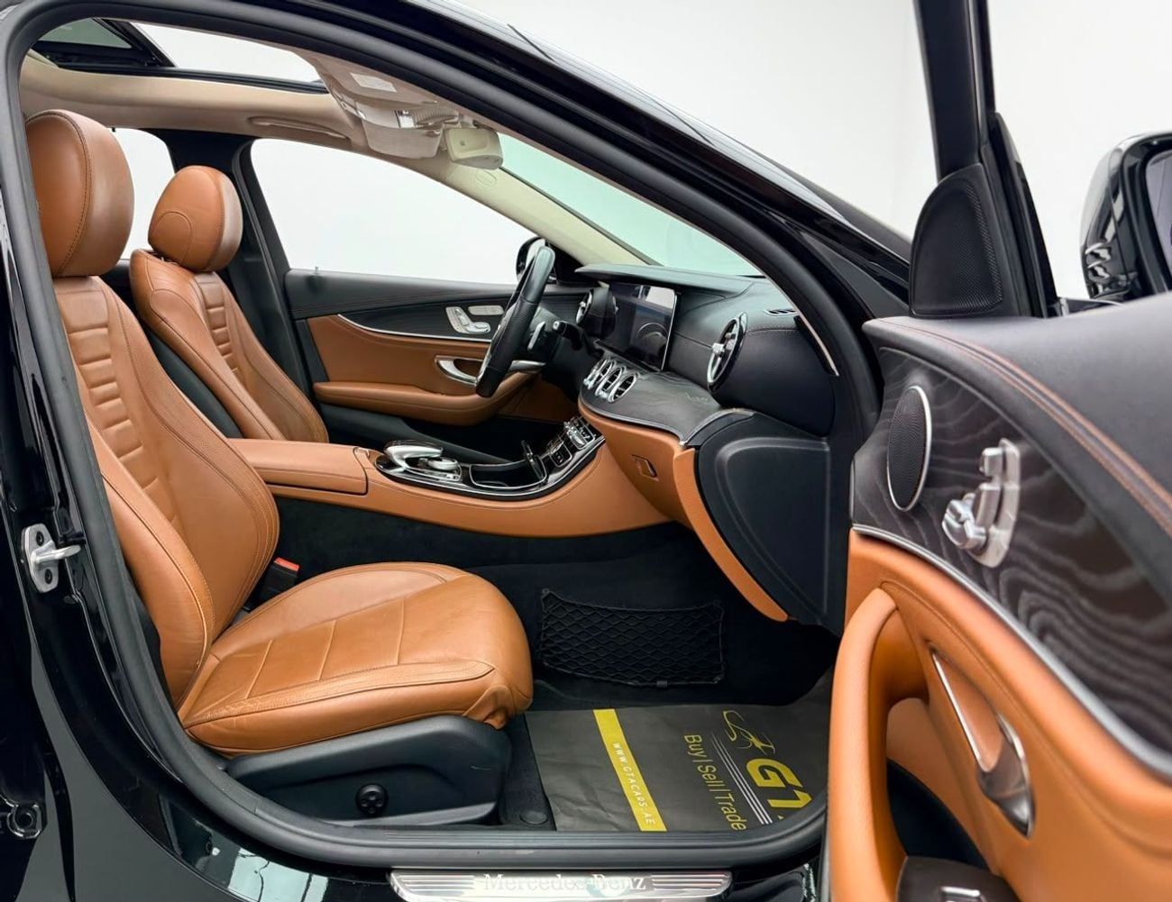 Mercedes Benz E300 AVANTGARDE SPORT 2019 Mercedes Benz E300, Warranty, Full Service History, Fully Loaded, Excellent Condition, GCC
