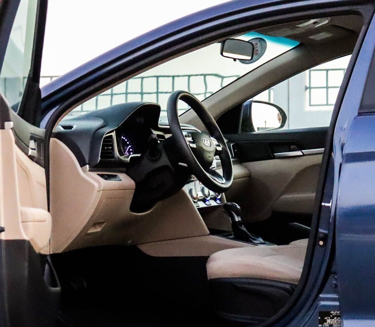 هيونداي إلانترا GL 1.6L hyundai elantra 1.6L 2019 GCC accident free in excellent condition 833 P.M