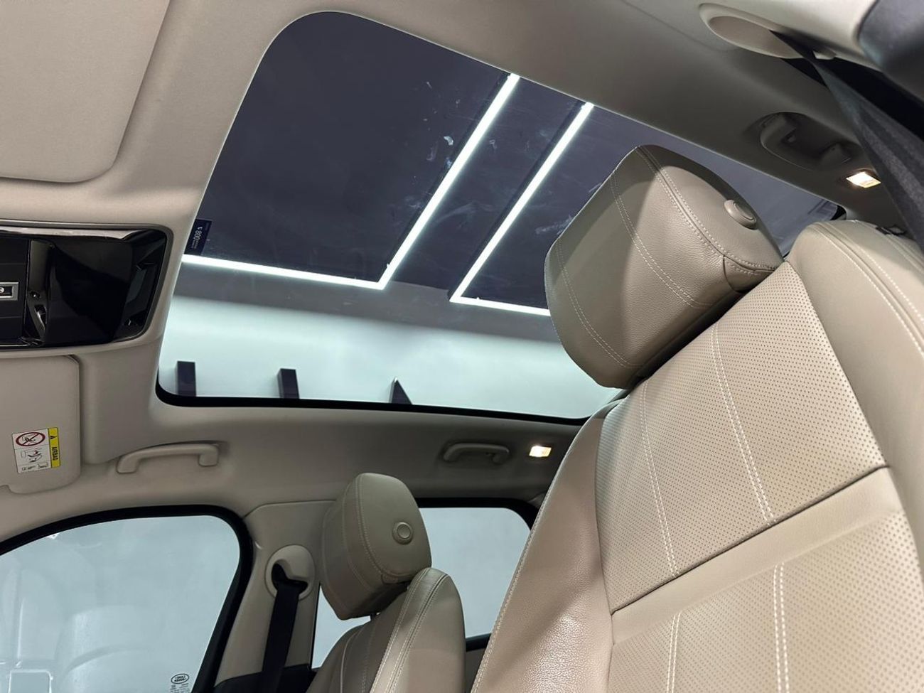 لاند روفر رينج روفر فيلار P250 SE 2.0L