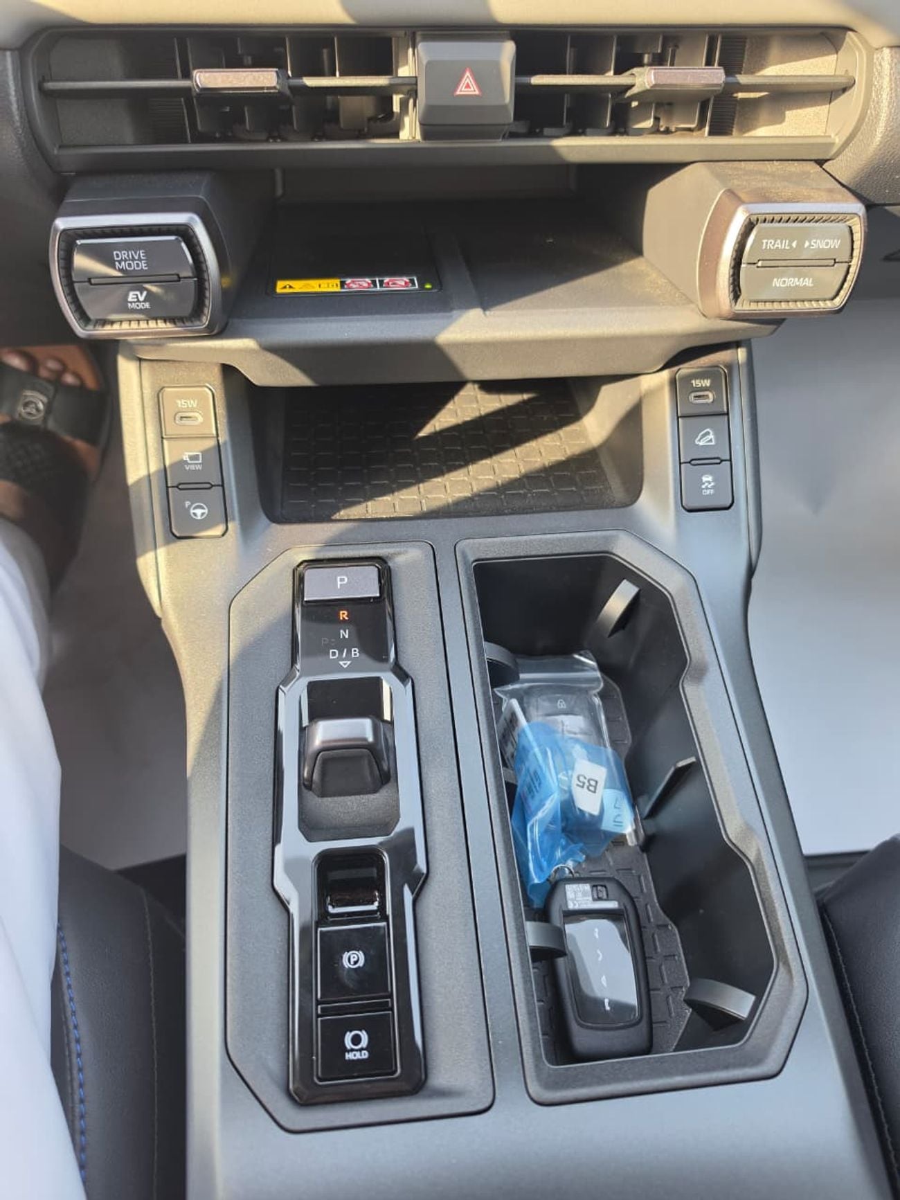 Toyota RAV4 2.5L Adventure Hybrid Toyota RAV4 Hybrid 2.5 2026 – Full Option | AWD | Blue / Grey Interior