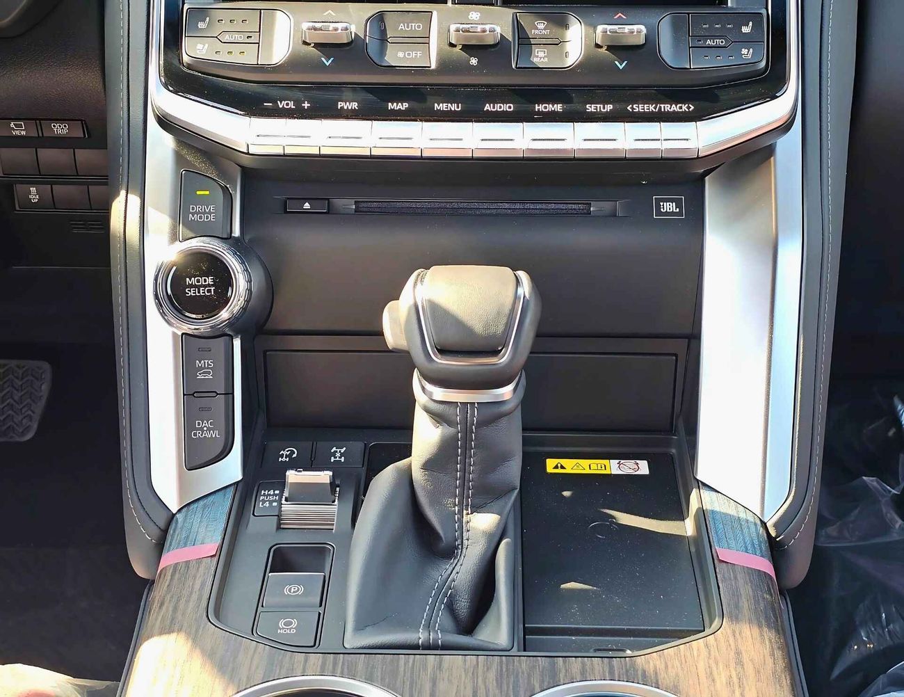 Toyota Land Cruiser VXR | 3.3L DIESEL  | With RADAR Top Variant | HUD | GCC (CODE # 69000)