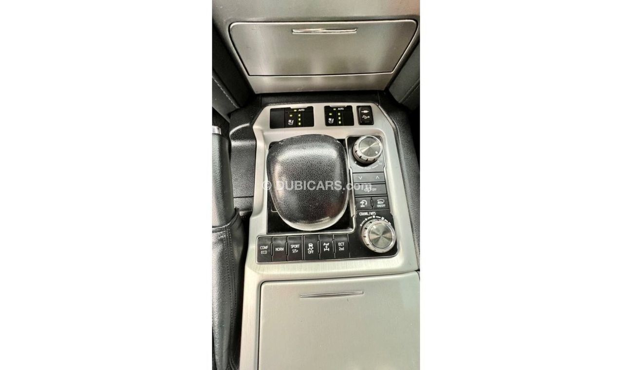 Toyota Land Cruiser VXR car has a one year mechanical warranty included** and bank financ