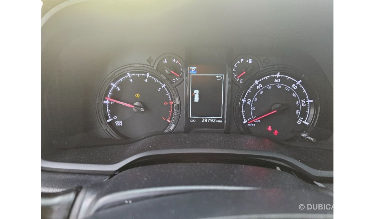 Toyota 4Runner 2021 model SR5 full option Sunroof , 4x4 and Push button
