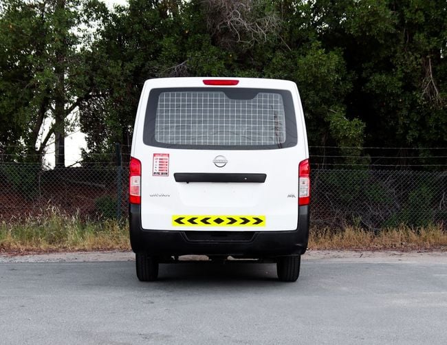 Nissan Urvan Van 2.5 L 2023 GCC Accident-Free In Excellent Condition 958 P.M, миниатюра 22