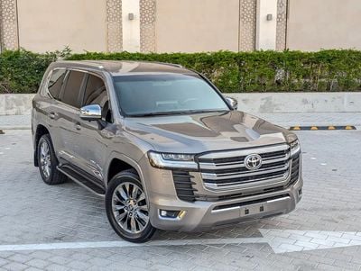 تويوتا لاند كروزر GXR