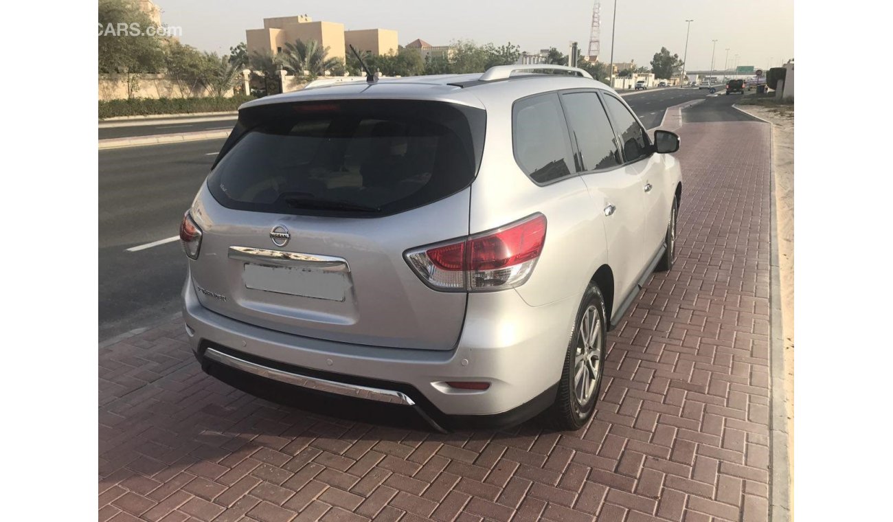 نيسان باثفايندر Nissan Pathfinder